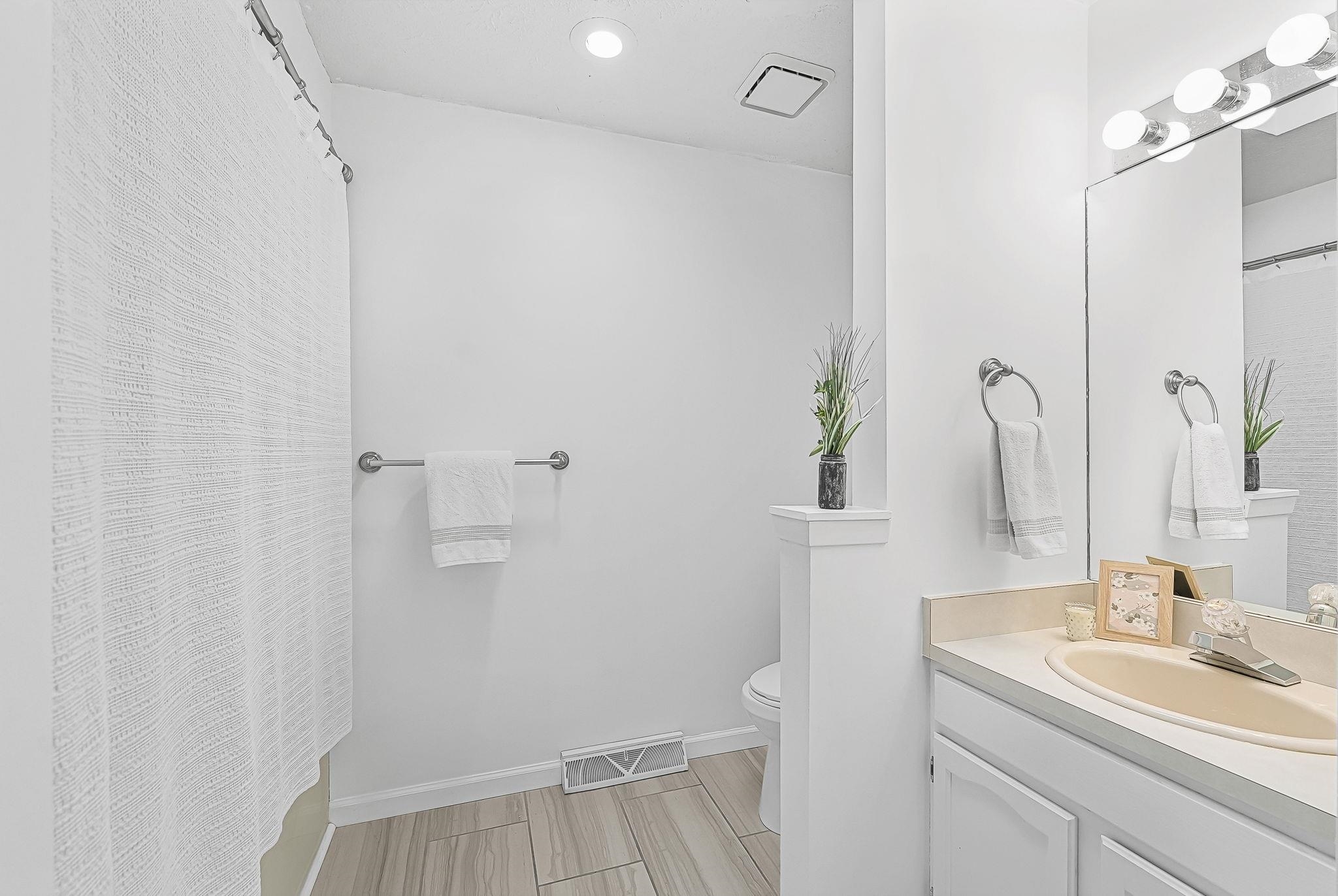 2130 East Hammond Road, Unit 82 Traverse City, MI 49686 - Photo 12 of 42