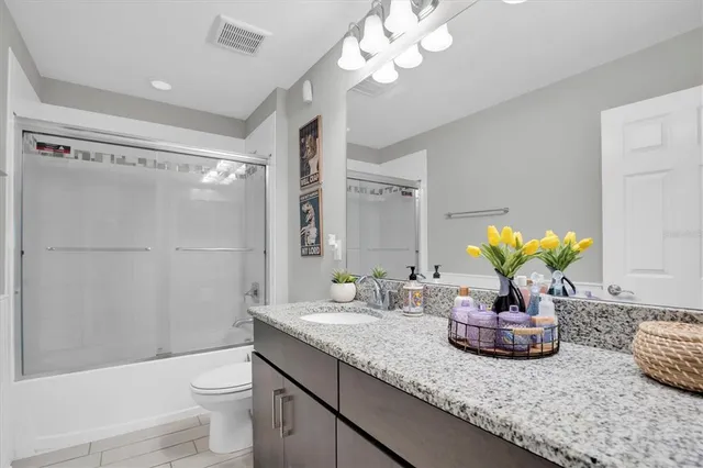 a view of garden with patio