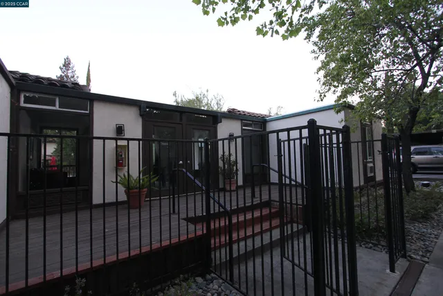 a view of utility room