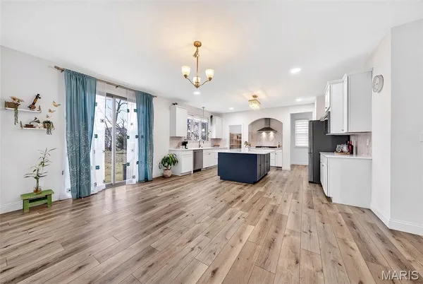 $775,000 | 209 Haver Hill Drive, Lake St. Louis, MO 63367