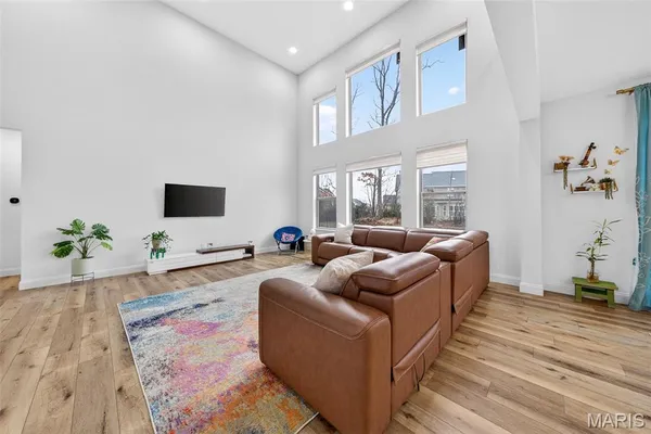 $775,000 | 209 Haver Hill Drive, Lake St. Louis, MO 63367