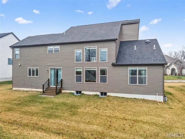 $775,000 | 209 Haver Hill Drive, Lake St. Louis, MO 63367