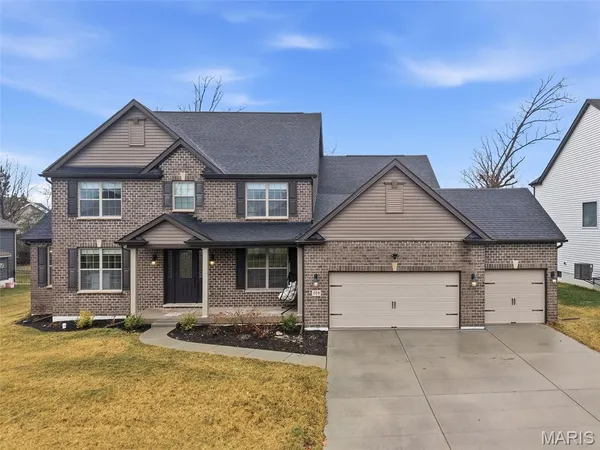 $775,000 | 209 Haver Hill Drive, Lake St. Louis, MO 63367