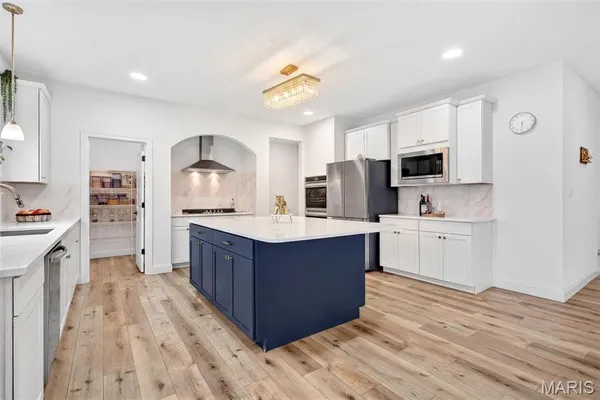 $775,000 | 209 Haver Hill Drive, Lake St. Louis, MO 63367