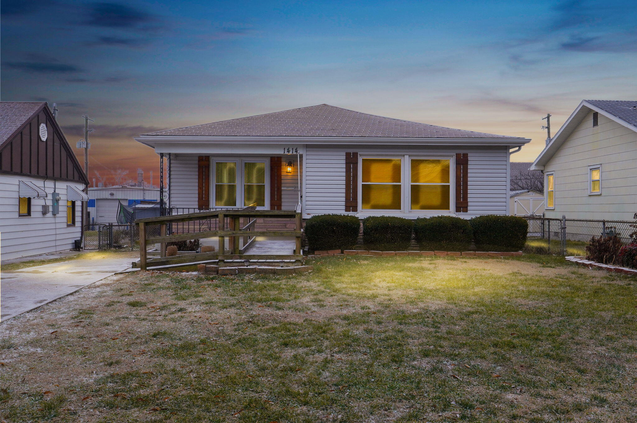 1414 West Poplar Street Springfield, MO 65802 - Photo 1 of 1 1414 W Poplar St_TWILIGHT