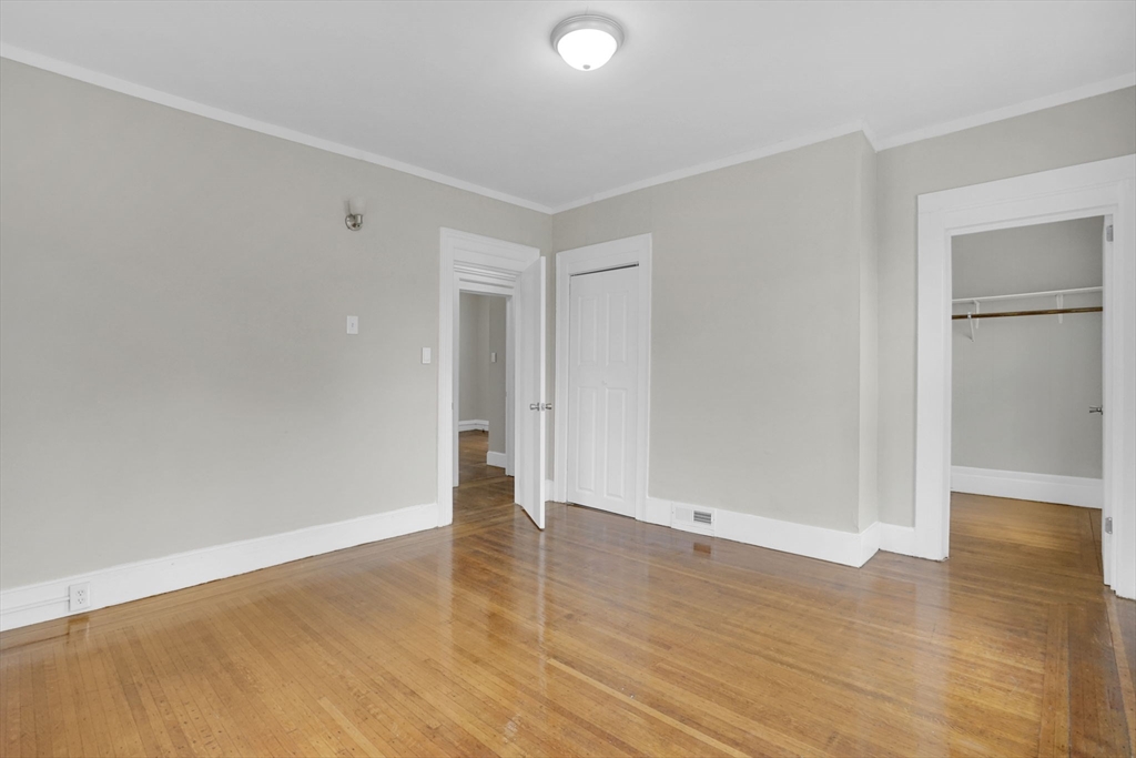 52 Thompson Street Springfield, MA 01109 - Photo 27 of 37 Gallery Image 27