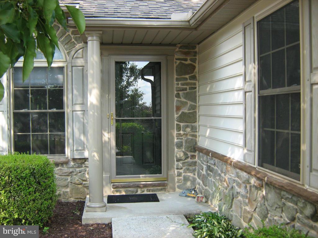 447 Rabbit Hill Lane Lancaster, PA 17603 - Photo 3 of 32 Gallery Image 3