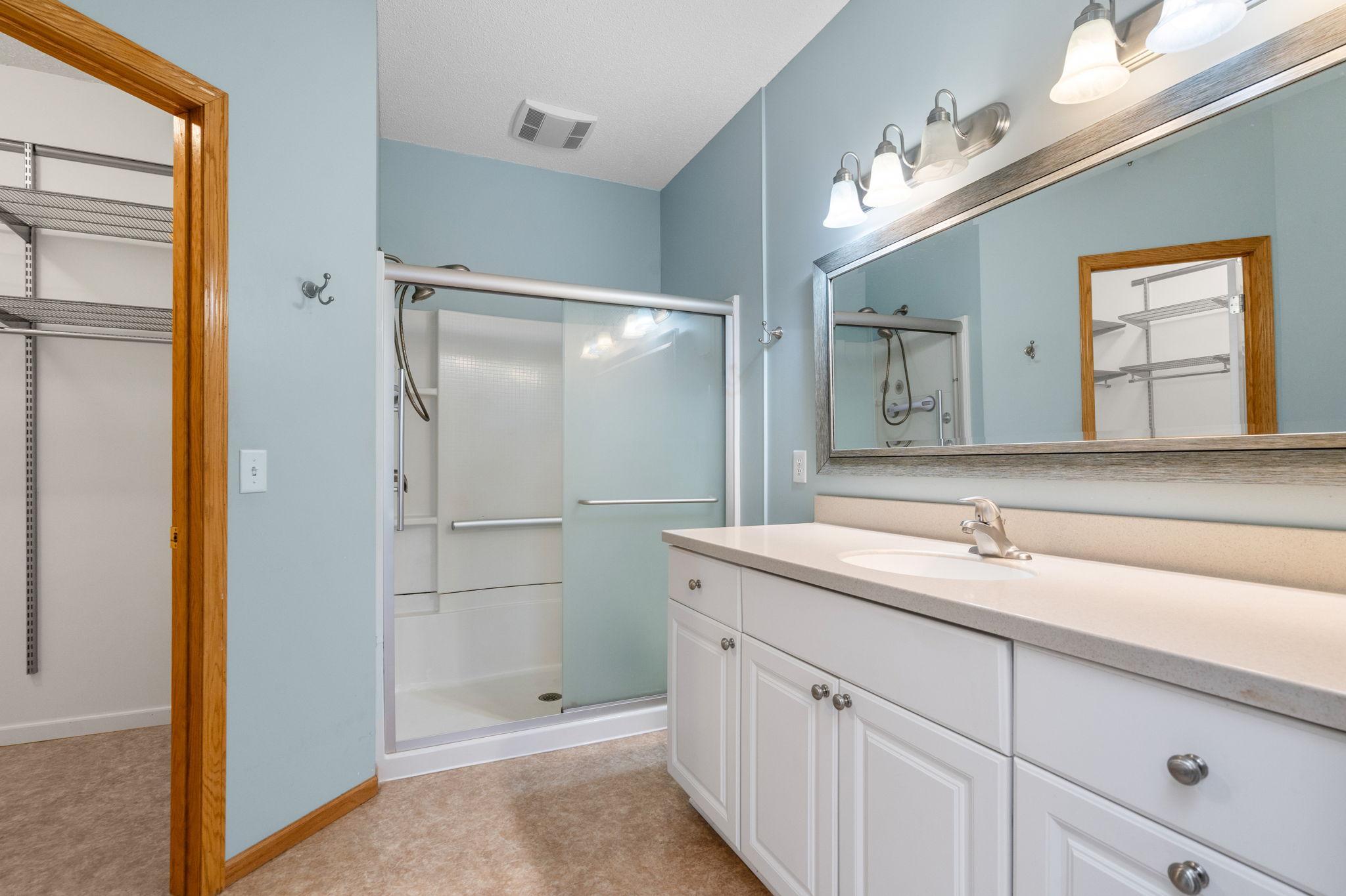 8042 Autumn Ridge Way Chanhassen, MN 55317 - Photo 15 of 28