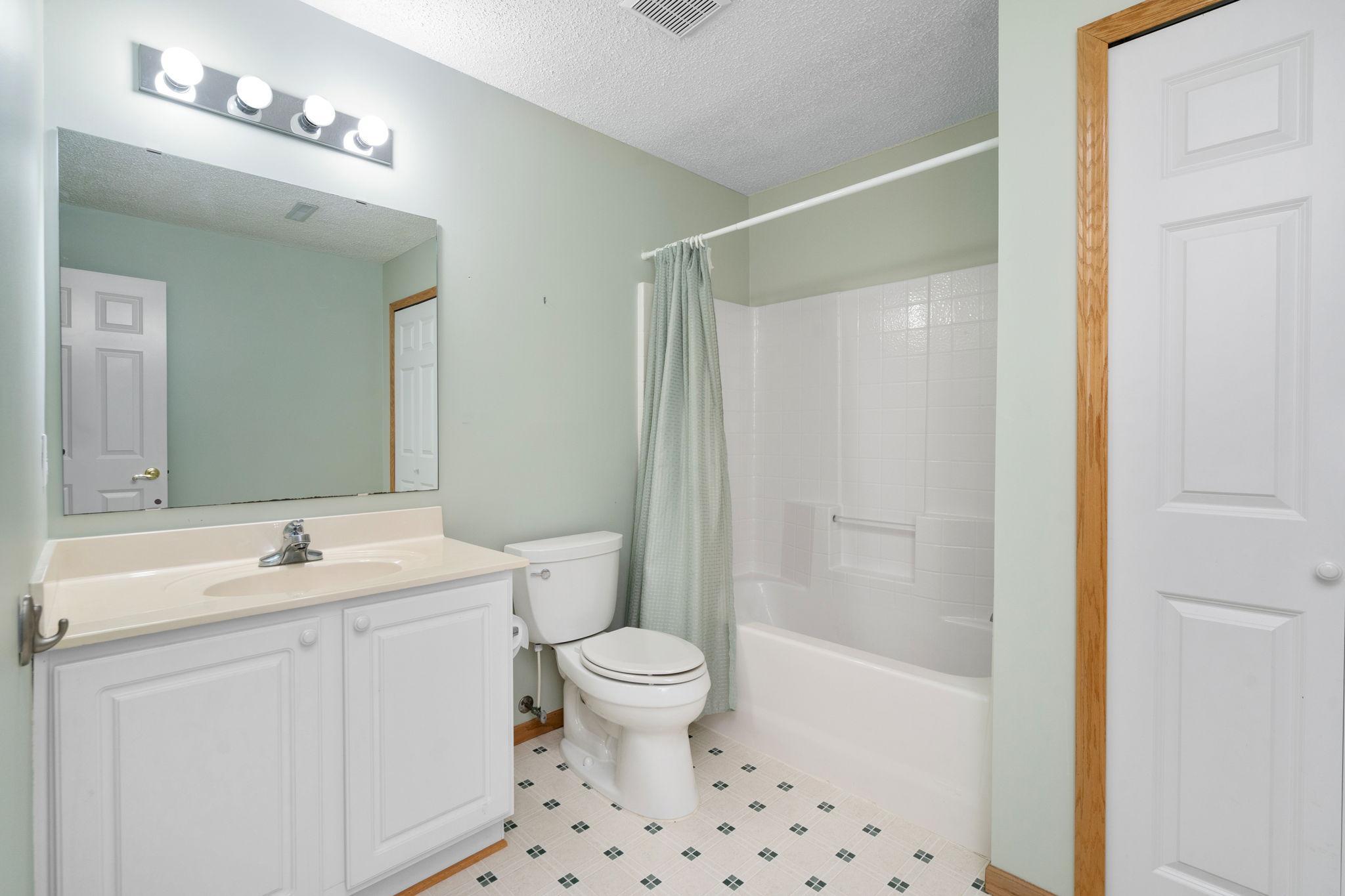 8042 Autumn Ridge Way Chanhassen, MN 55317 - Photo 23 of 28