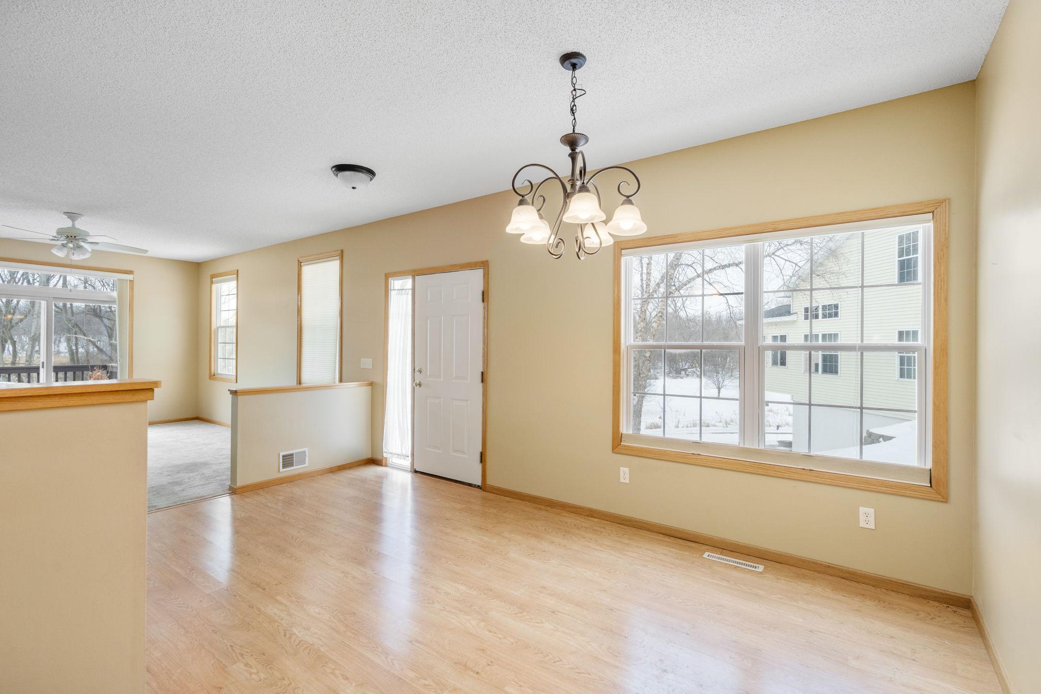 8042 Autumn Ridge Way Chanhassen, MN 55317 - Photo 4 of 28