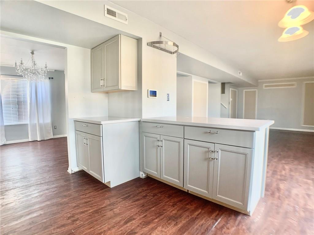 2628 Rothe Lane Indianapolis, IN 46229 - Photo 12 of 31 Gallery Image 12
