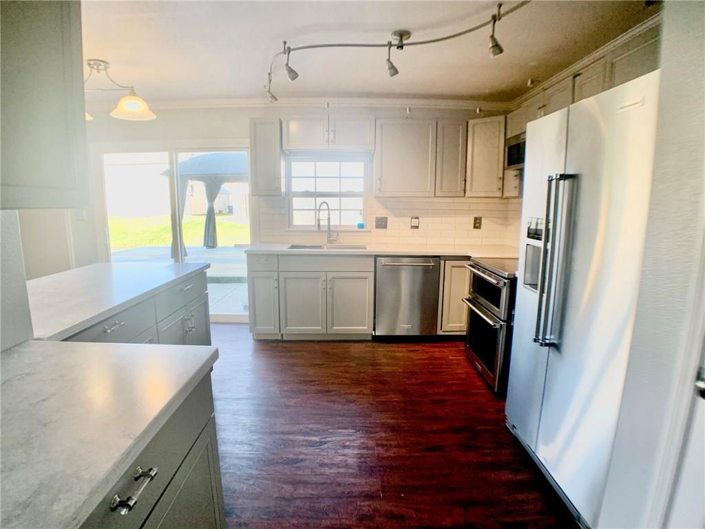 2628 Rothe Lane Indianapolis, IN 46229 - Photo 9 of 31 Gallery Image 9