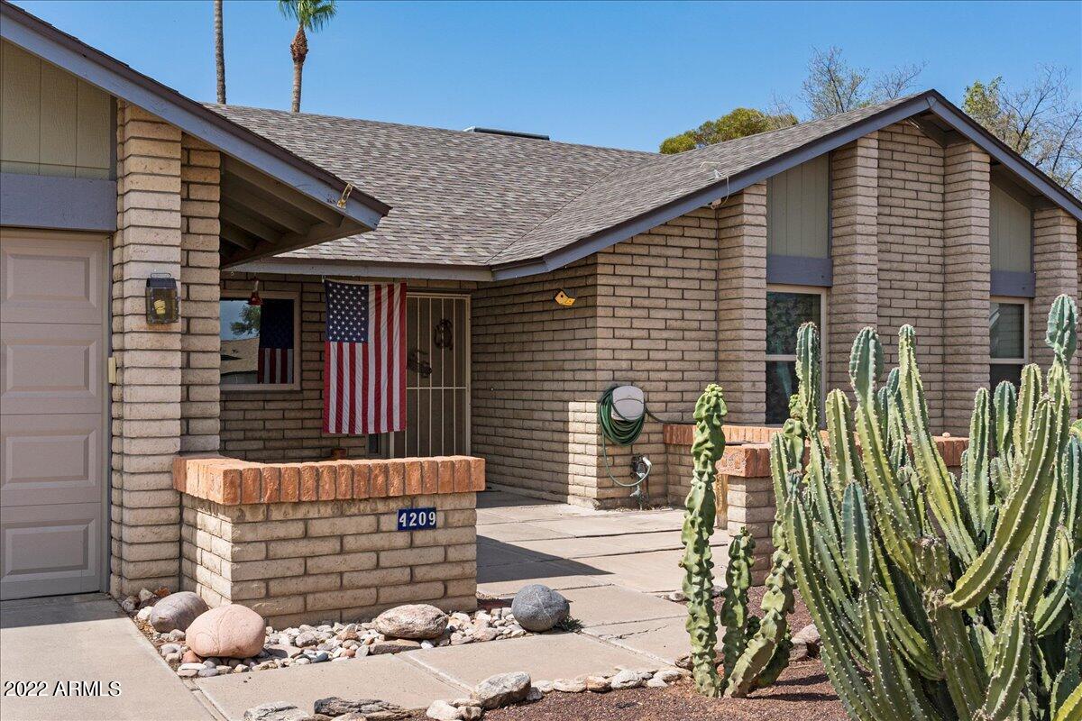 4209 East Redfield Road Phoenix, AZ 85032 - Photo 5 of 23 04-DSC01067