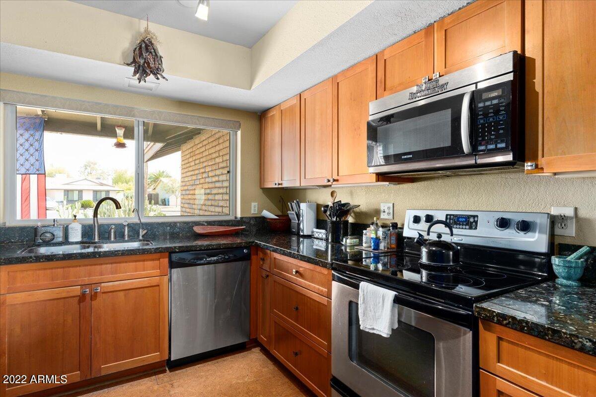 4209 East Redfield Road Phoenix, AZ 85032 - Photo 7 of 23 06-DSC01076