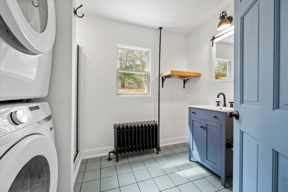 80 Skillin Road Cumberland, ME 04021 - Photo 16 of 37 1st Floor Bathroom