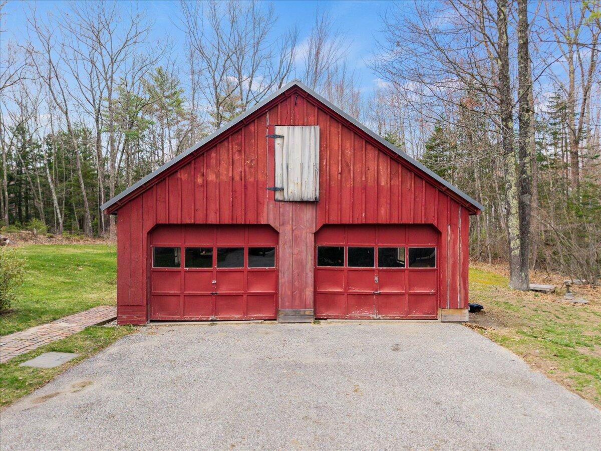 80 Skillin Road Cumberland, ME 04021 - Photo 29 of 37 Garage