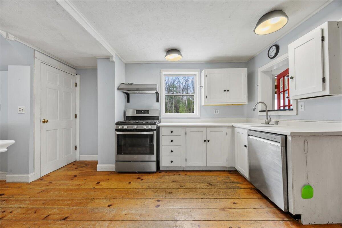 80 Skillin Road Cumberland, ME 04021 - Photo 10 of 37 Kitchen with Window