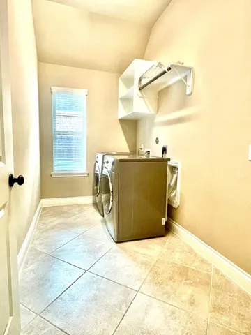 a view of a storage & utility room