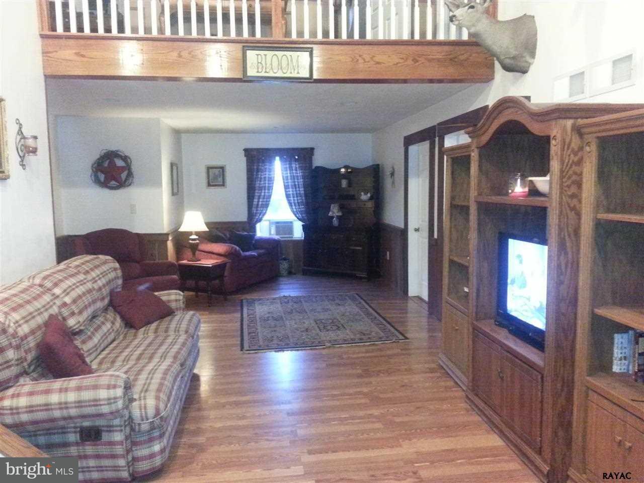 8601 Orchard Road Spring Grove, PA 17362 - Photo 5 of 28