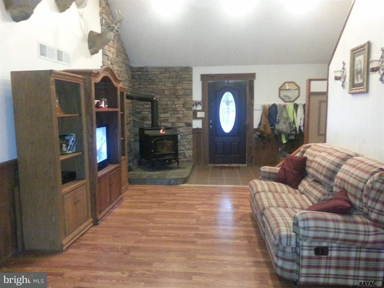 8601 Orchard Road Spring Grove, PA 17362 - Photo 6 of 28