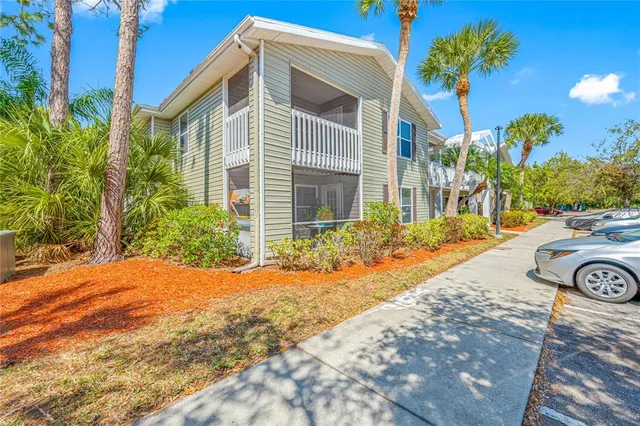 $1,650 | 8122 45th Court East, Unit 3, Sarasota, FL 34243