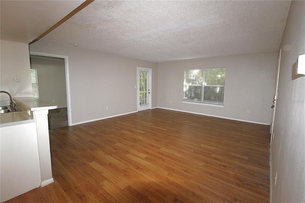 8122 45th Court East, Unit 3 Sarasota, FL 34243 - Photo 4 of 15