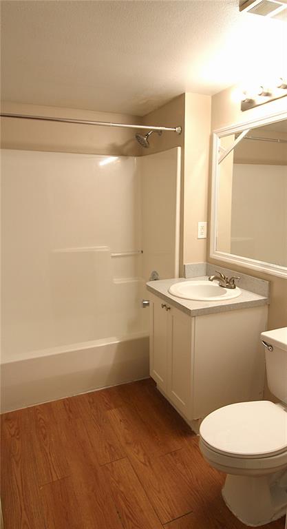 8122 45th Court East, Unit 3 Sarasota, FL 34243 - Photo 8 of 15