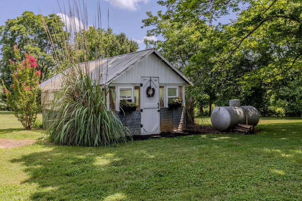 6205 Viola Road McMinnville, TN 37110 - Photo 12 of 60