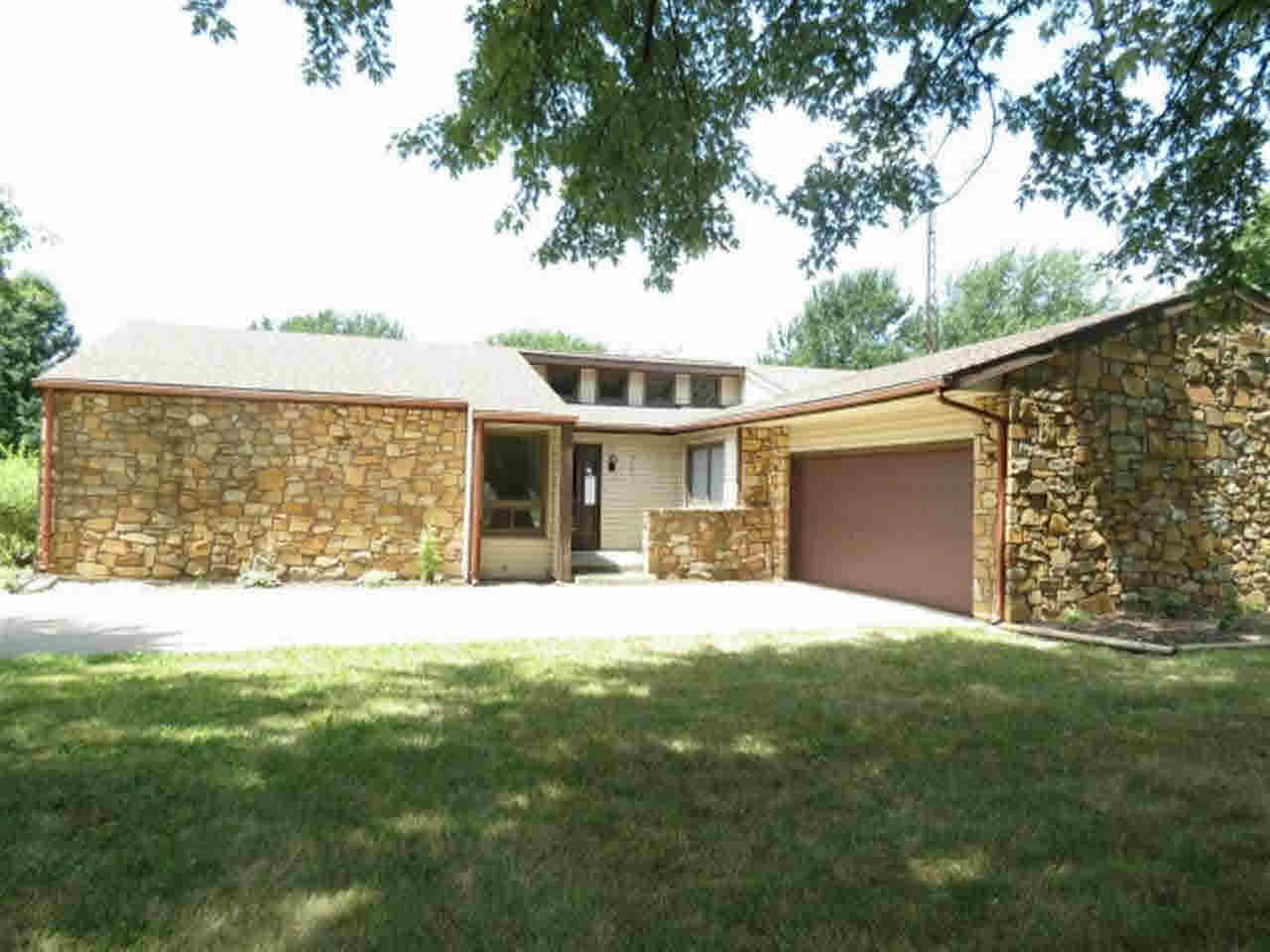 5309 North Moore Road Muncie, IN 47304 - Photo 1 of 17