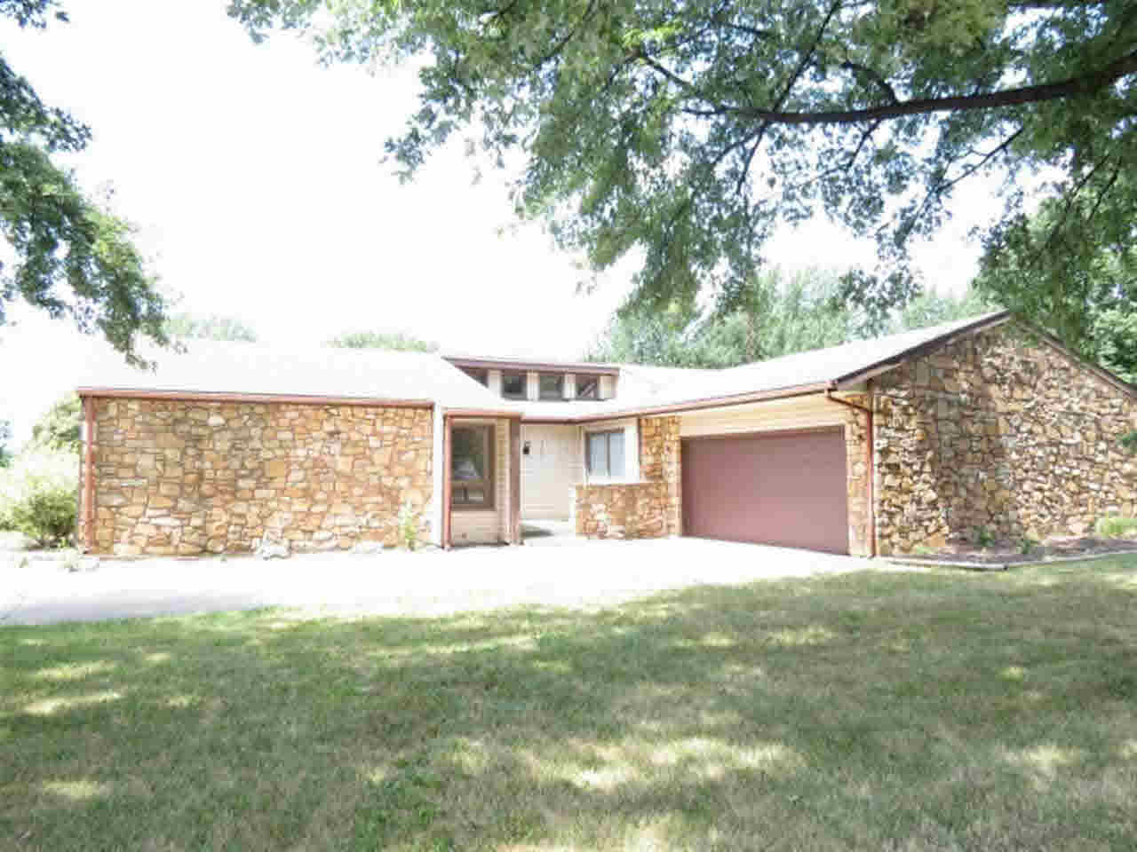 5309 North Moore Road Muncie, IN 47304 - Photo 2 of 17