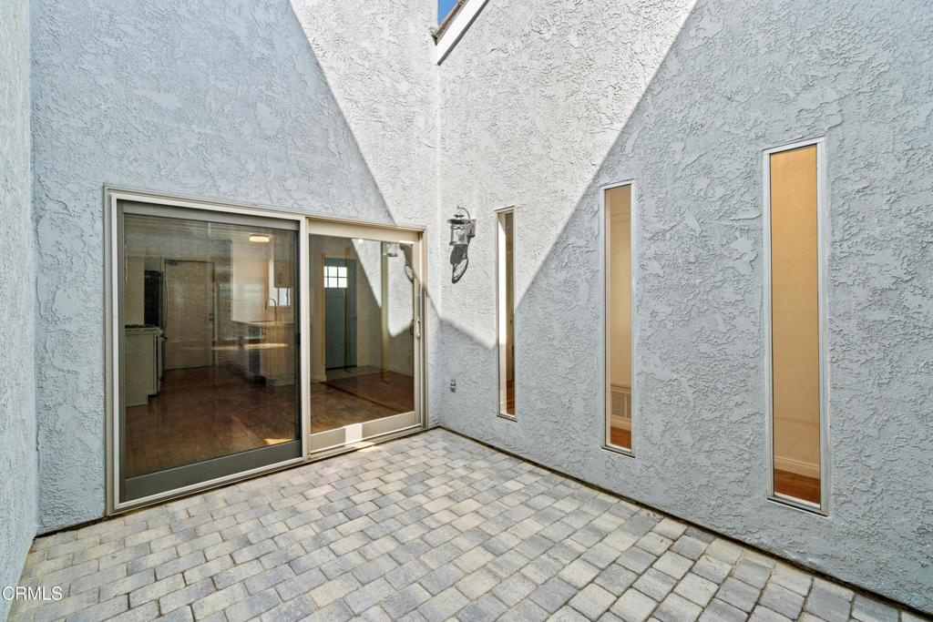 426 Reed Way Port Hueneme, CA 93041 - Photo 28 of 34 a view of entryway with a front door