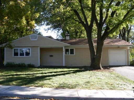 38 Robin Road Carpentersville, IL 60110 - Photo 1 of 1