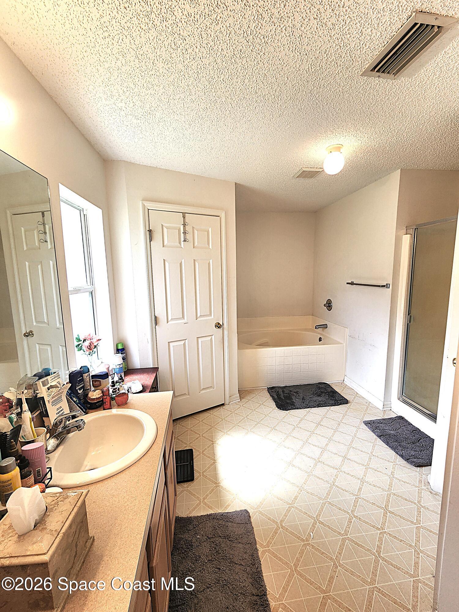 622 Weaver Road Southwest Palm Bay, FL 32908 - Photo 30 of 33 20260619_161259