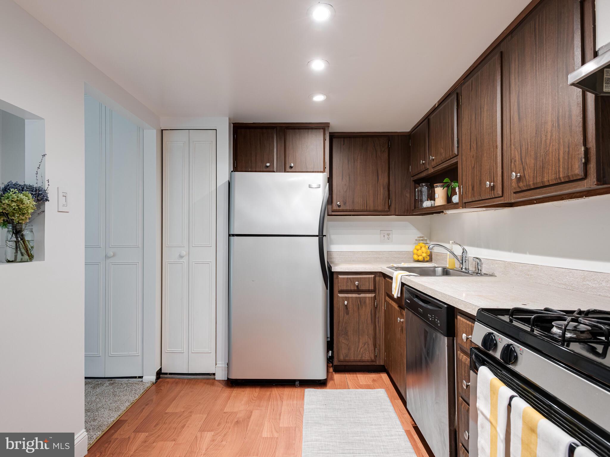 93 Old Forge Crossing, Unit 93 Devon, PA 19333 - Photo 11 of 34