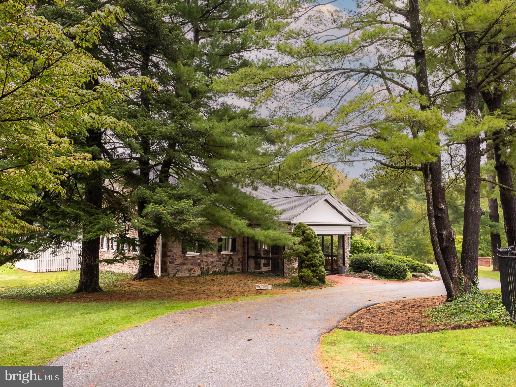 93 Old Forge Crossing, Unit 93 Devon, PA 19333 - Photo 30 of 34