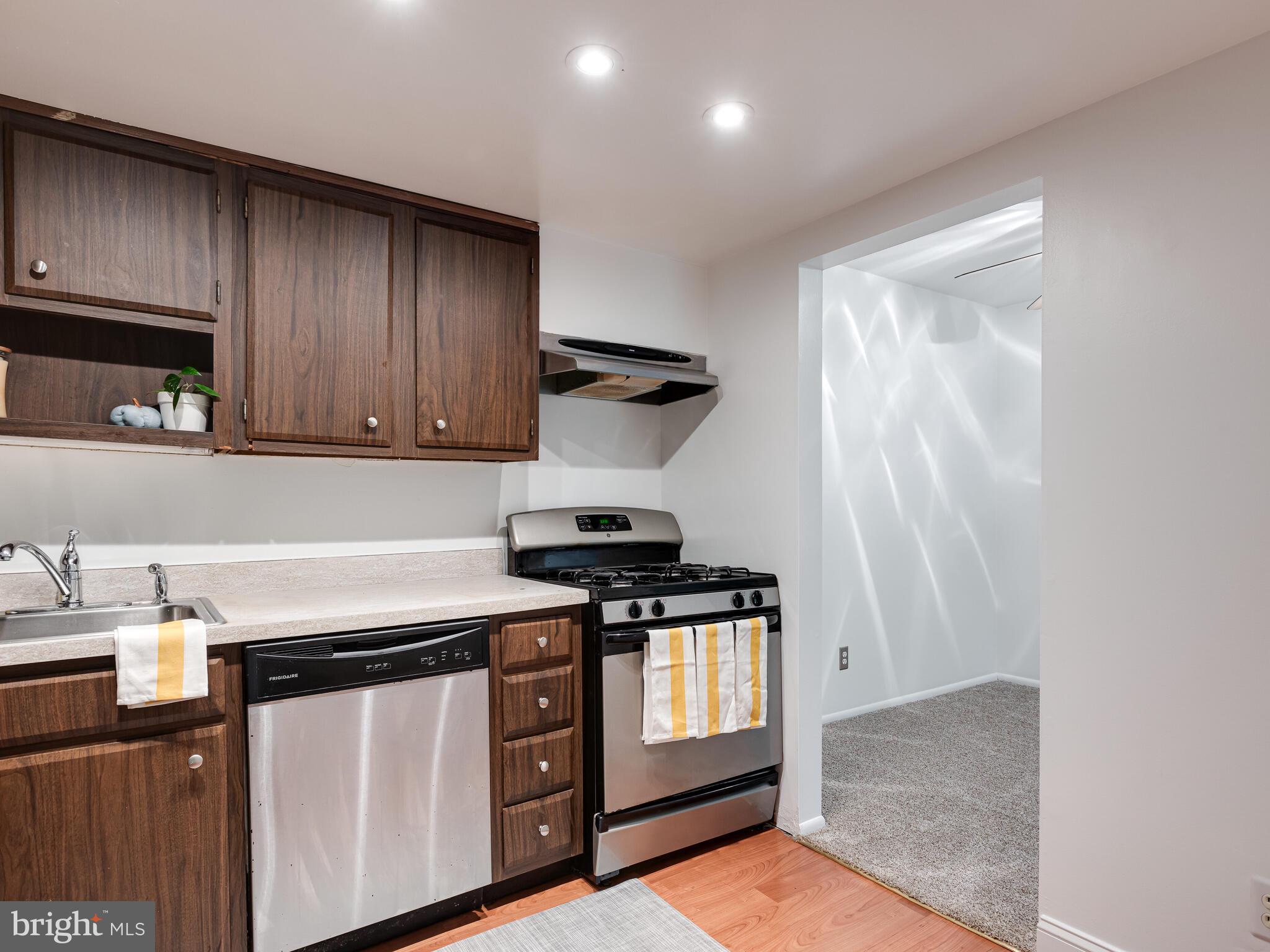 93 Old Forge Crossing, Unit 93 Devon, PA 19333 - Photo 10 of 34