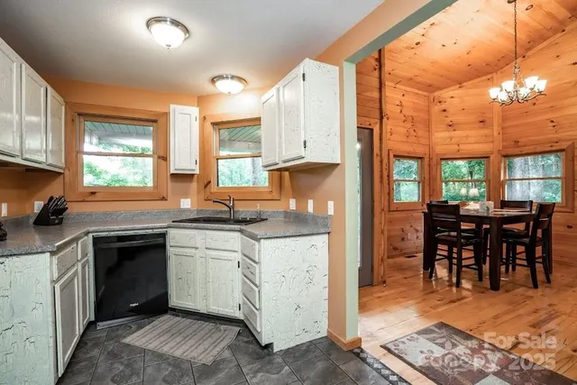 $419,000 | 70 Double Back Lane, Mars Hill, NC 28754