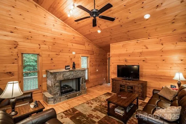 $419,000 | 70 Double Back Lane, Mars Hill, NC 28754