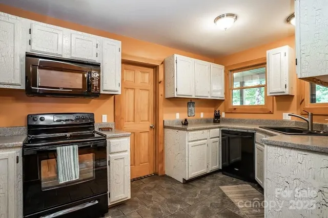 $419,000 | 70 Double Back Lane, Mars Hill, NC 28754