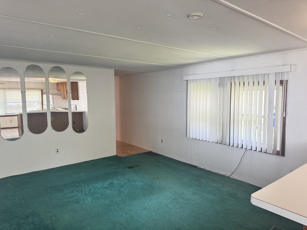 38 Hickory Road Taunton, MA 02780 - Photo 5 of 17