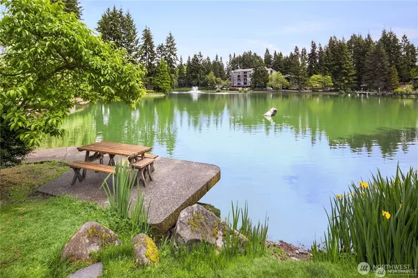 $2,600 | 6236 137th Place Northeast, Unit 229, Redmond, WA 98052