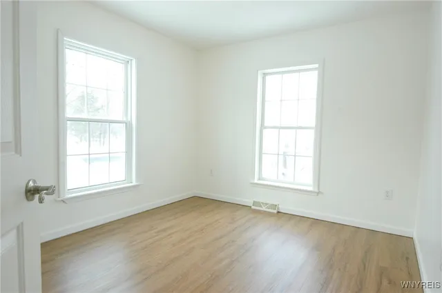 $199,900 | 70 Church Street, Le Roy, NY 14482