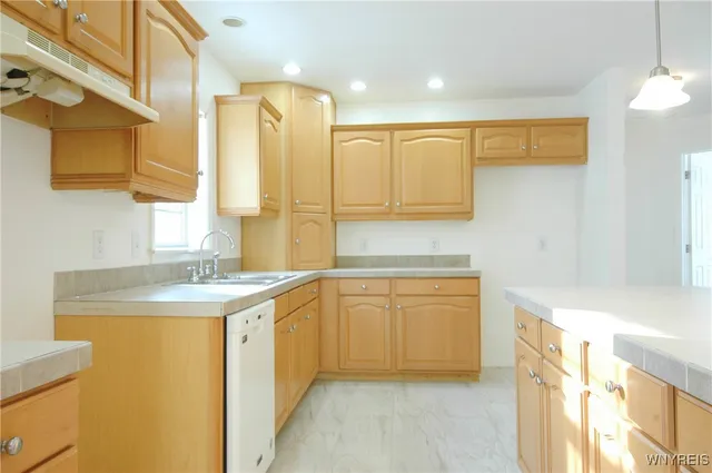 $199,900 | 70 Church Street, Le Roy, NY 14482