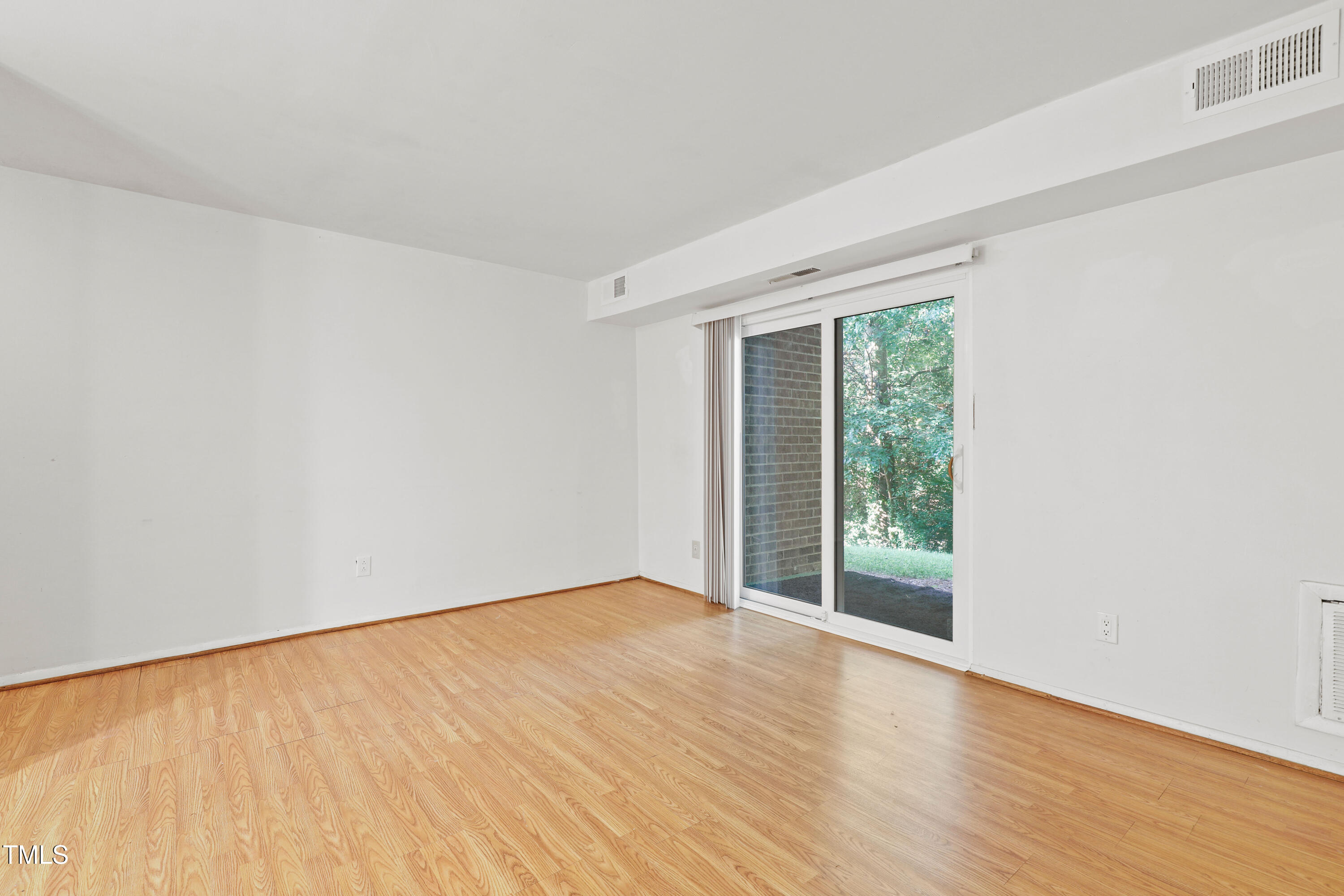 1010 Sandlin Place, Unit C Raleigh, NC 27606 - Photo 6 of 27 6