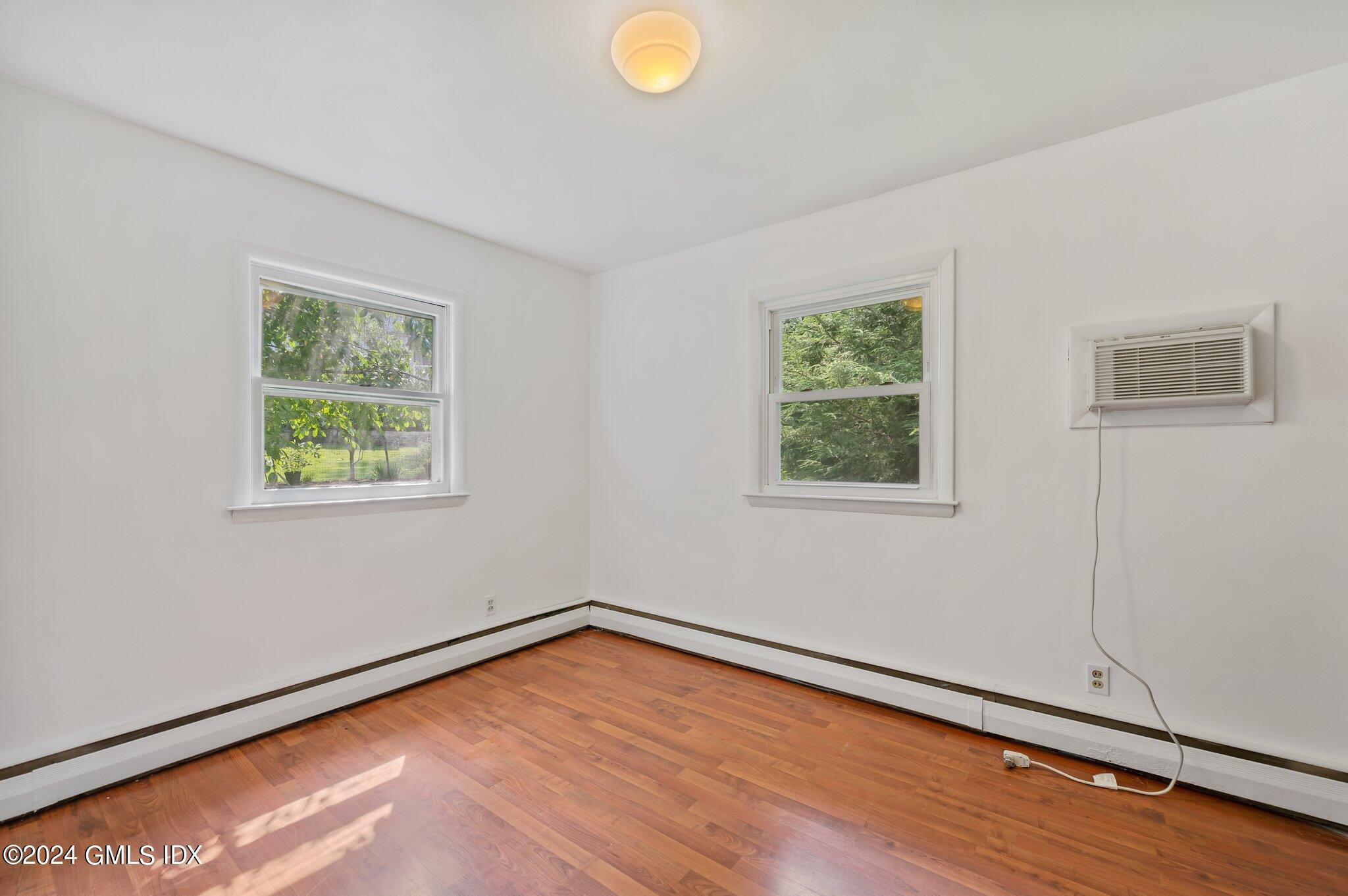 25 Mary Lane Riverside, CT 06878 - Photo 11 of 18 10 -25 Mary Lane