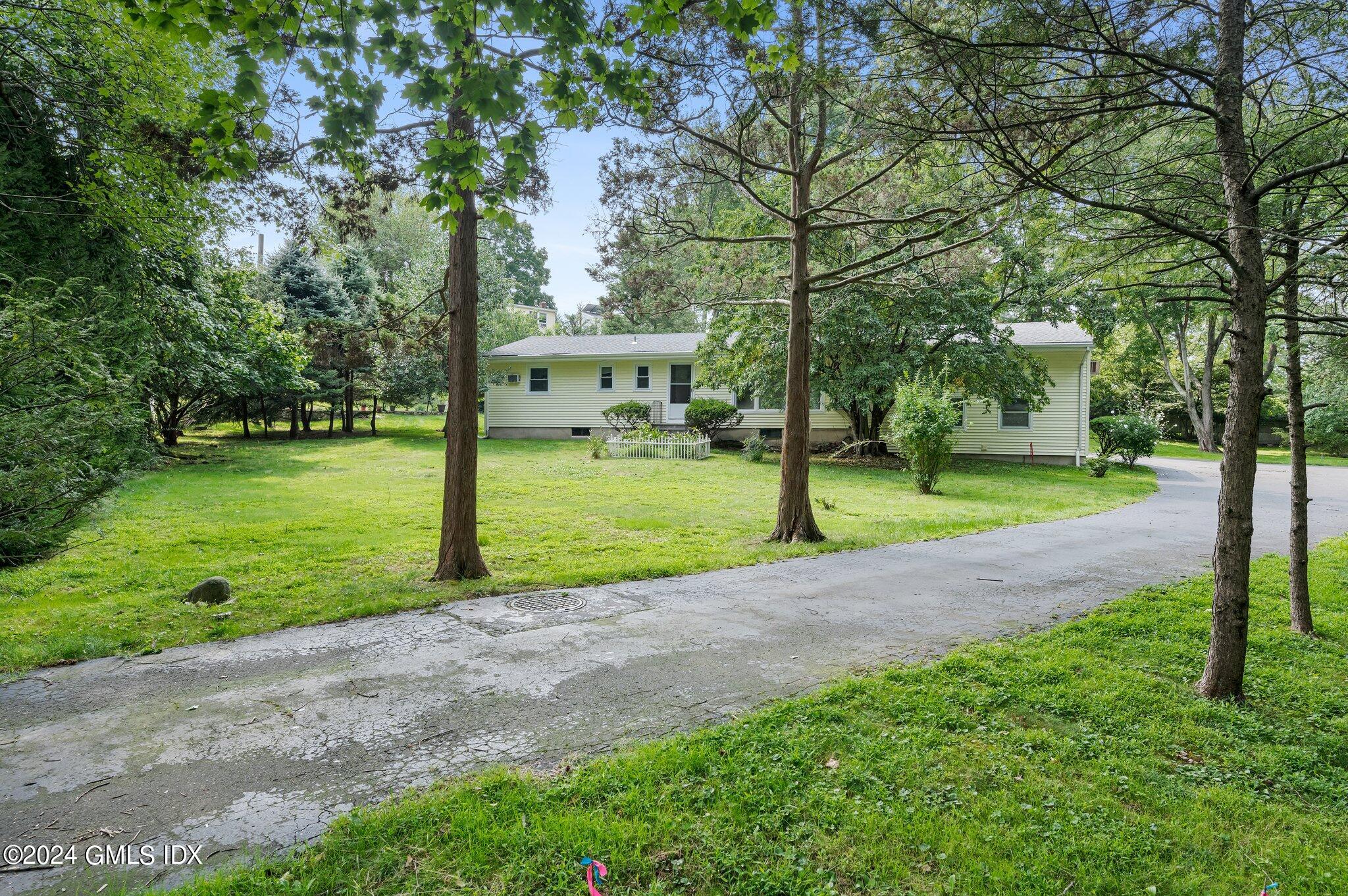 25 Mary Lane Riverside, CT 06878 - Photo 15 of 18 14 - 25 Mary Lane