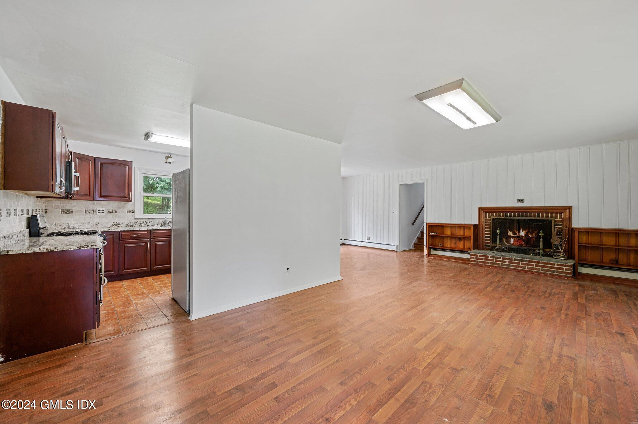 25 Mary Lane Riverside, CT 06878 - Photo 4 of 18 3 - 25 Mary Lane