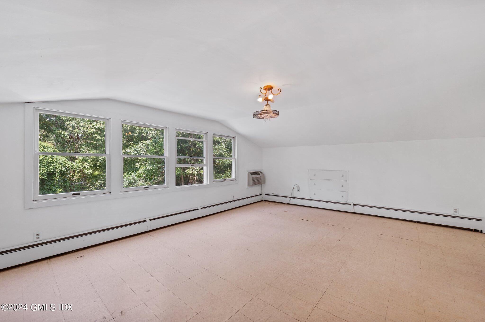 25 Mary Lane Riverside, CT 06878 - Photo 8 of 18 7 - 25 Mary Lane