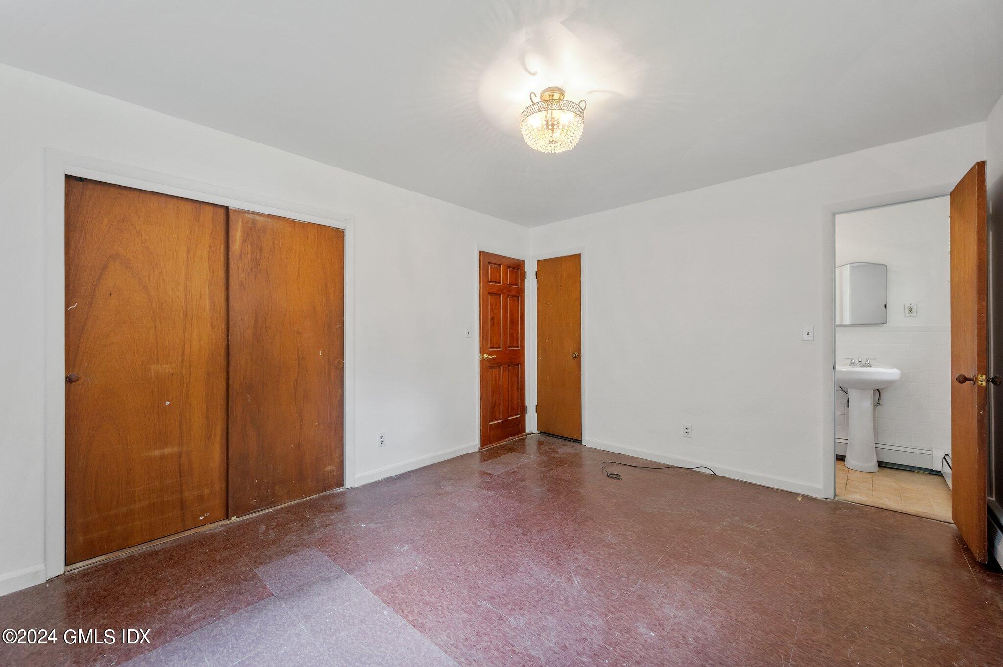 25 Mary Lane Riverside, CT 06878 - Photo 9 of 18 8 - 25 Mary Lane