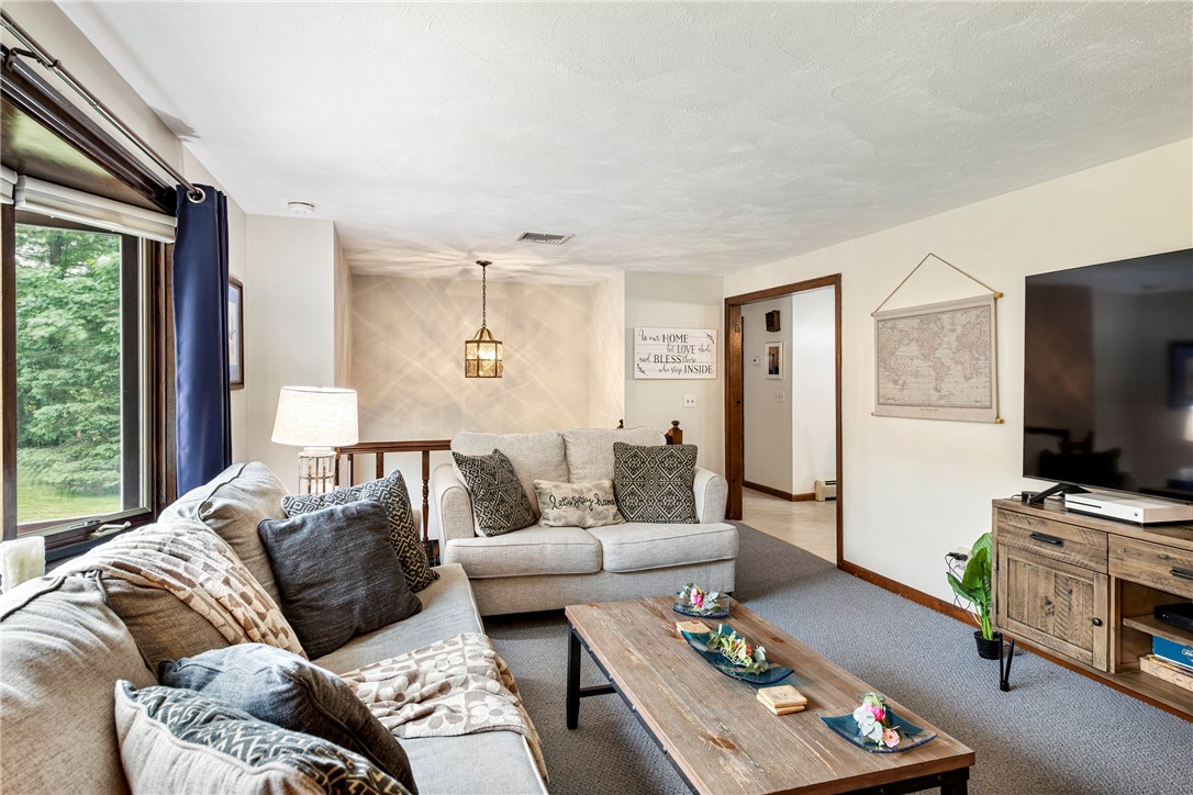 20 Harry L Andrews Road West Greenwich, RI 02817 - Photo 4 of 21